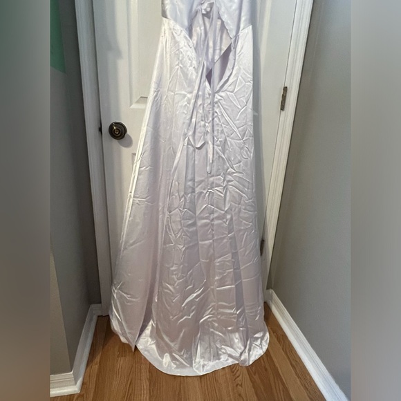 NEW with tag Long white sexy strapless satin gown wedding prom formal sz 4 - Picture 7 of 7